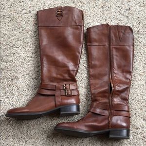 Tall riding boots